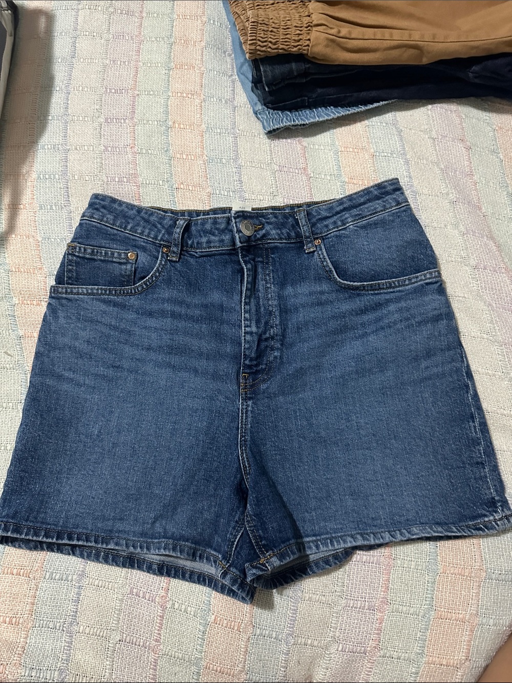 H&M Denim short size 10